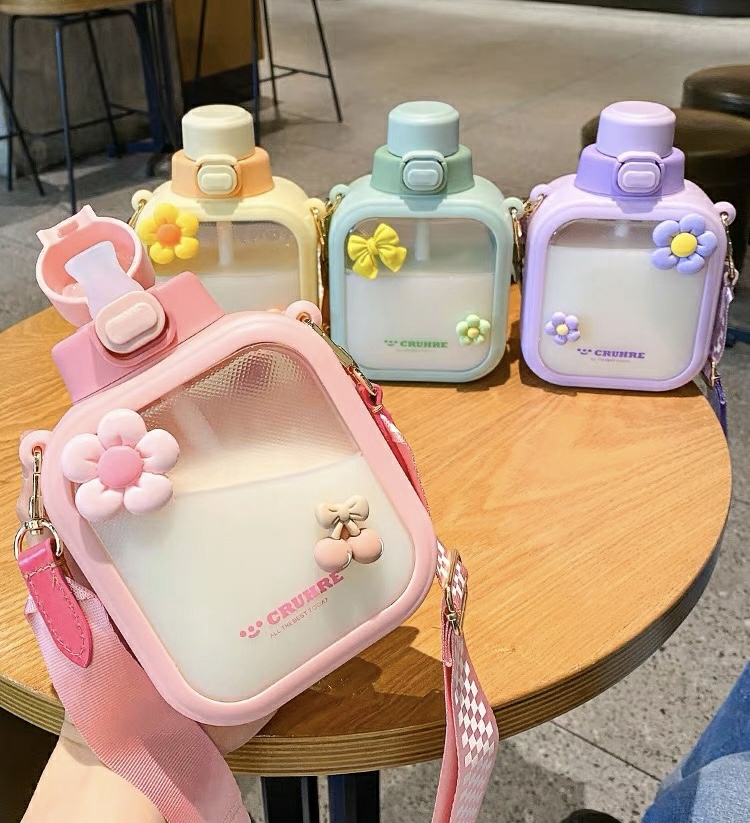 Kawaii Pastel Transparent Square Straw Bottle (700Ml)  |  Bottles